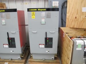 BREAKER, CIRCUIT TYPE, POWER KIND, 3000 AMP RATING, 4160 VOLT RATING, 3 POLE. REPLACEMENT ROLL-IN UNITS FOR ABB 5HK350-3000. PART # 5ISB3-350-30000SR (W-44) LOADING & HANDLING FEE $15-